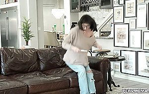Olive seduced Oliver to fuck to get pregnant