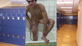Czech mates shower Damien