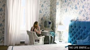 ”Fabulous Emma O pushes a big ebony dildo in her muff”