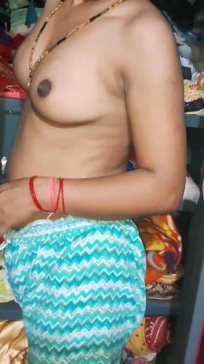 Indian Kavya Bhabhi Changing Cloth Front of Boyfriend