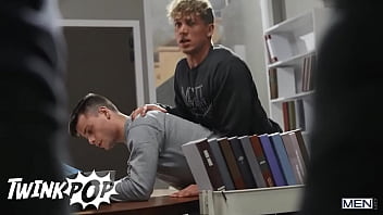 While At The College Library Jock Felix Fox Got His Dick Sucked By His Best Friend Ryan Bailey - TWINKPOP