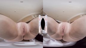 ”Ginger Scarlett Mae makes work stress disappear”