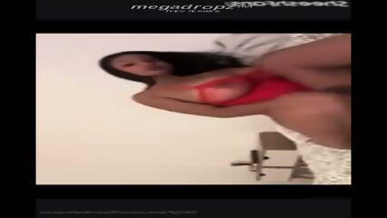 Thumbalina Solo Shove A Dildo In Her Black Cunt Porn