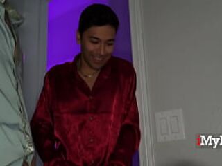 Big butt milf with amazing curves makes her stepson famous infront of all his friends!
