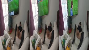 mi primamastra se calienta viendo el partido de espana vs japon le encanta tocarse la concha y el culo 4