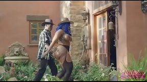 alguien sabe el nombre de la culona?