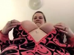 Big-tits fat teen live on webcam