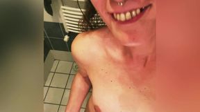 dans l’intimite de ma vie privee et dans ma salle de bain tu aimes me ...