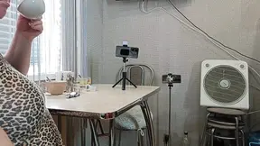 Stepmom stopped drinking coffee and started sucking my dick until she got a lot of cum in her mouth