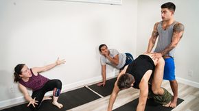 Barebacking Yoga Power-bottom