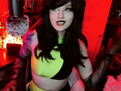 Brunette Solo Webcam Masturbation