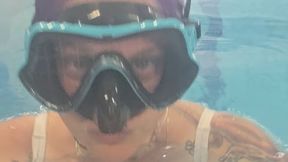 Calm Pool Session Underwater Lengths, Playful Surface, Extended Submersion