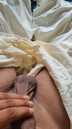 Hand Practice and wants Girl&#039;s pussy