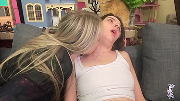 Ziva Fey And Kaiia Eve - Vampire Seductress KO Bites