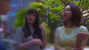 #2 ママ友同士で不倫シェア！2人だったら罪の意識も薄れちゃう！？人妻たちと逆3Pで王様三昧 男だったら誰もが1度は経験したい ナンパ贅沢セックス