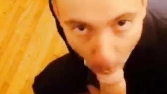 Amateur businessman sucks his boss's big cock until cumshot