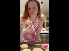 transsexual cums in cookie dough xhhjm1e