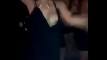 Rubia ense&ntilde_a teta bailando sexy en bar de monterrey