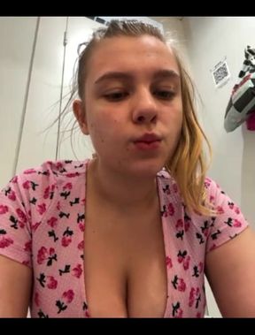 Extreme Masturbating in the Locker Room