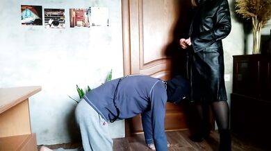 Mistress trains her slave to drink urine from a bowl