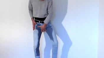 pissing in my skinny jeans