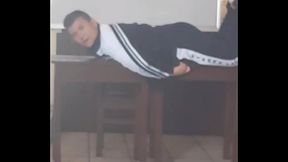 Gordo puto pide verga a gritos