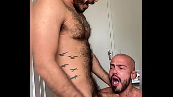 Sexo gostoso entre os mineiros Marcelo debian e Petrick Garcia