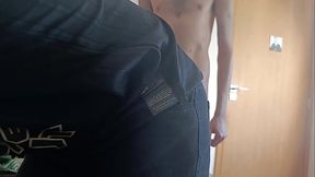 Vi o magrinho treinando no parque e paguei pra ele fuder meu cuzinho