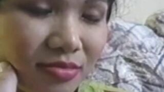Asian amateur pussyfucks oldman