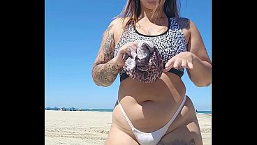 Exibi&ccedil_&atilde_o na praia, mostrando a rachada na live