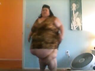SSBBW - large stomach dancing