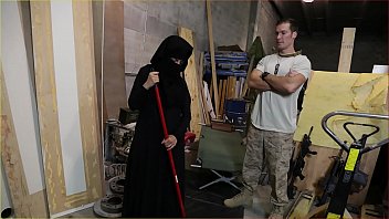 TOUR OF BOOTY - US Soldier Takes A Liking To Sexy Arab Servant