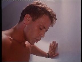 This milf loves taking it up her ass