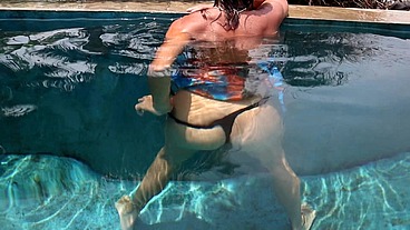 Masturbation in a Public Pool in Thailand