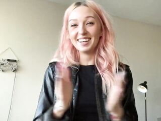 Camgirl Leaves the Abode - HARPERMADI