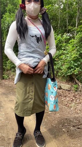 No.268 Expos&eacute; Walk in an Apron Part 1