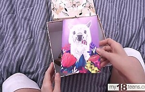 Beautiful girl Vasya Silvia likes to fuck herself with a anal plug butt