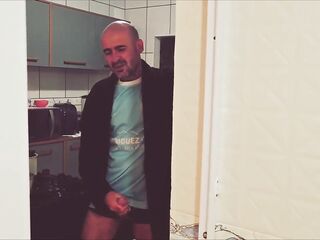 I waited for everybody to leave to surprise my sister-in-law in the bath!