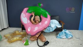 Bunny Inflates New Pool Toys w Pump 4K (3840x2160)