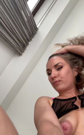 I like to have fun with my pussy