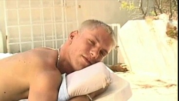 STRAIGHT OK TO BE SUCKED AND FUCKED RAW BY GAY FRIEND