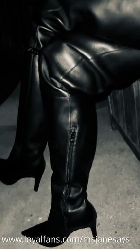 Sneak a peek of me prepping my latex