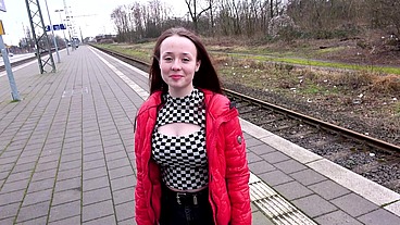 ENDSTATION ! Jetzt wirst du gefickt...GRENZWERTIG ? Unschuldslamm ohne Kondom am dreckigen Bahnhof gefickt