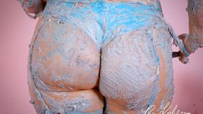 Wet & Messy Double Cake Sitting and Food Play with PAWG MILF Ryan Keely