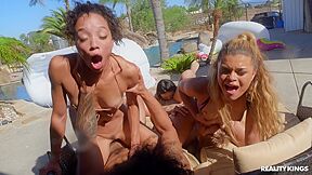 Alexis Tae In Deviant Babes Mind-blowing Outdoor Sex Orgy Video