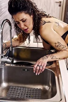 Effe Gets Her Ass Fucked While Washing Dishes in Lingerie and Heels...