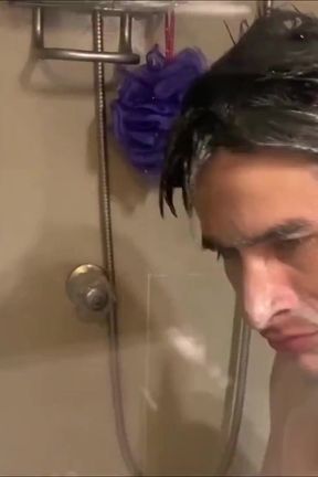 My Str8 Friend Is Taking a Shower Before the Shoot