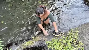 My busty stepsister offers me her throat