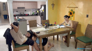 Kolumbijska MILF-amatorka dostaje brutalny, ostry anal i dziko tryska