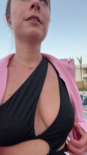 Curvy blonde pro flashes erect nipples in public